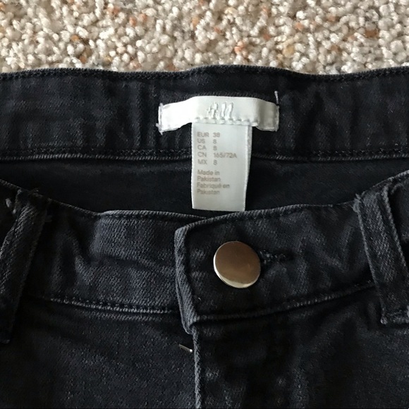 H&M Distressed shorts - Picture 3 of 3